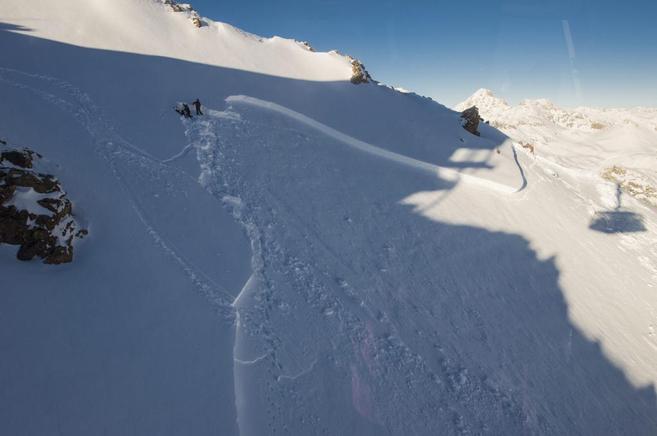 Cuatro muertos y un herido grave por aludes en los Alpes suizos ...