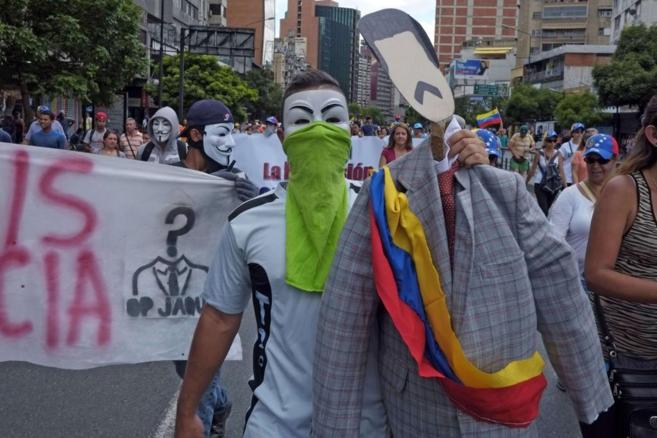 Oposición y estudiantes marchan en Caracas por la 'resurrección' de la ...