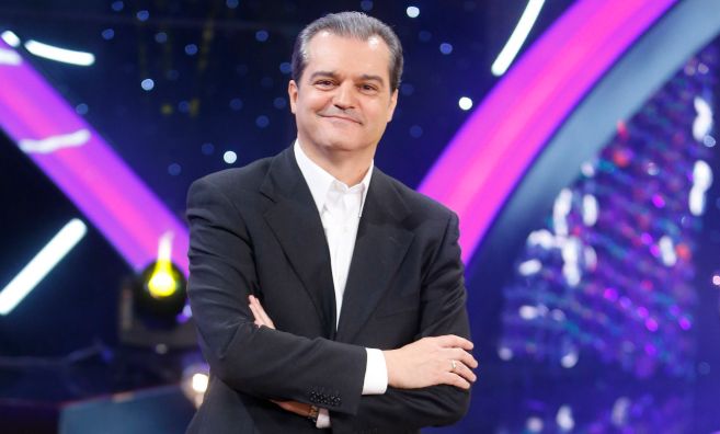 Ramón García: 'La capa es un icono y no me la puedo quitar' | loc | EL ...
