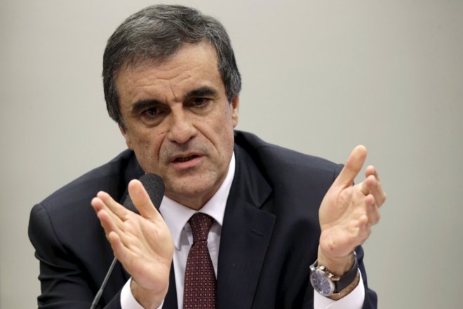 El ministro de Justicia brasileño dimite por presiones políticas ...