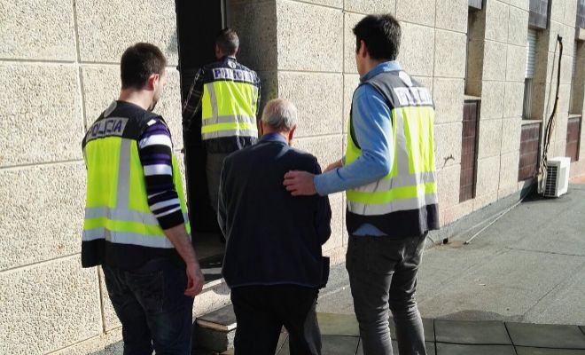 Detienen a un hombre por agredir a su expareja y al hombre que estaba ...