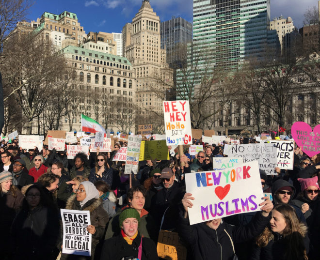 Las protestas contra Trump y sus 'órdenes' continúa en las calles ...