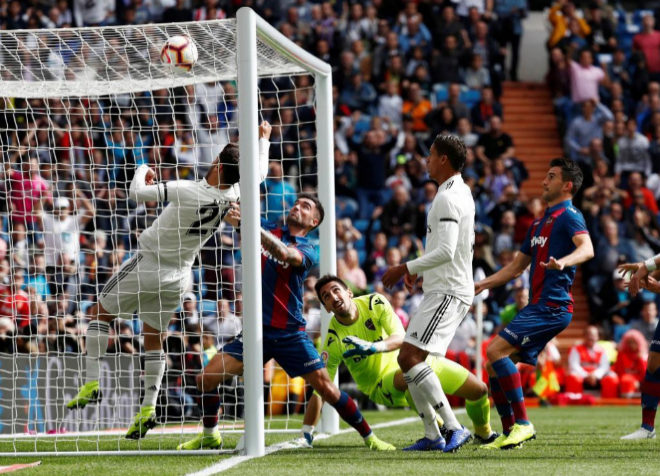 Real Madrid - Levante (1-2): El impotente Real Madrid de Lopetegui cae ...