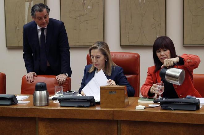 El PP acusa a Pedro Sánchez en el Congreso de ser "un traidor y un ...