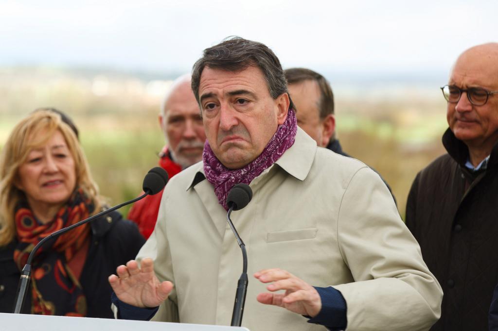 Esteban asegura que el PNV es la alternativa a la estrategia de tierra ...