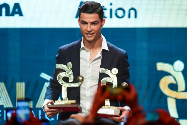 Cristiano, con el premio al mejor jugador de la Serie A
