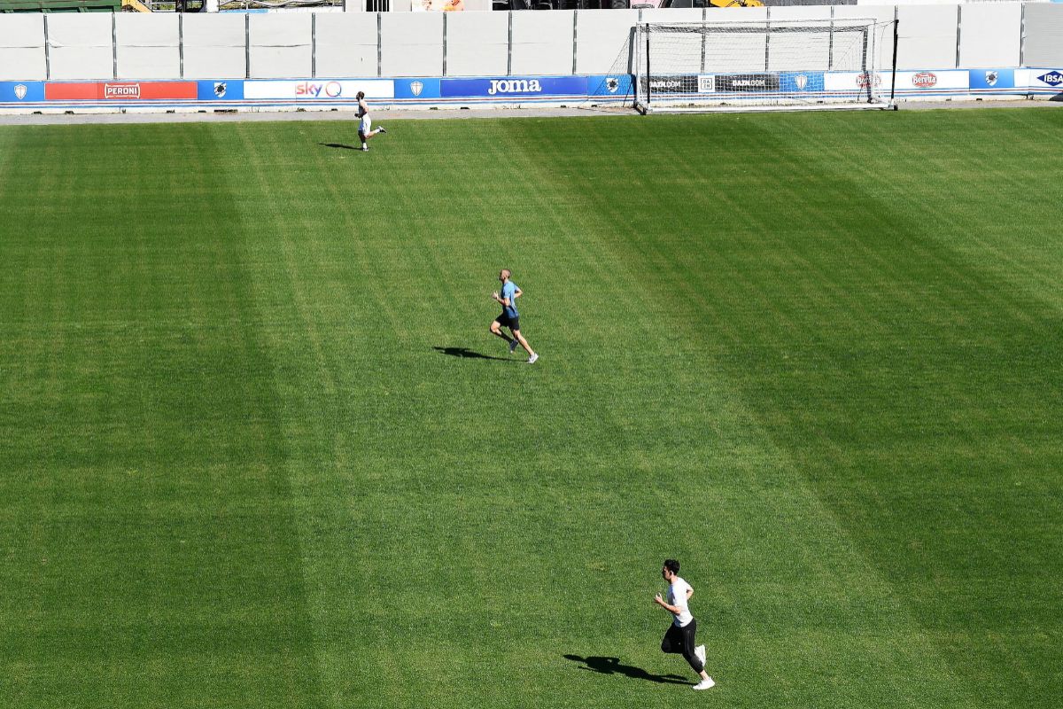 Linetty, Ramírez y Maroni, de la Sampdoria, el jueves en Bogliasco.