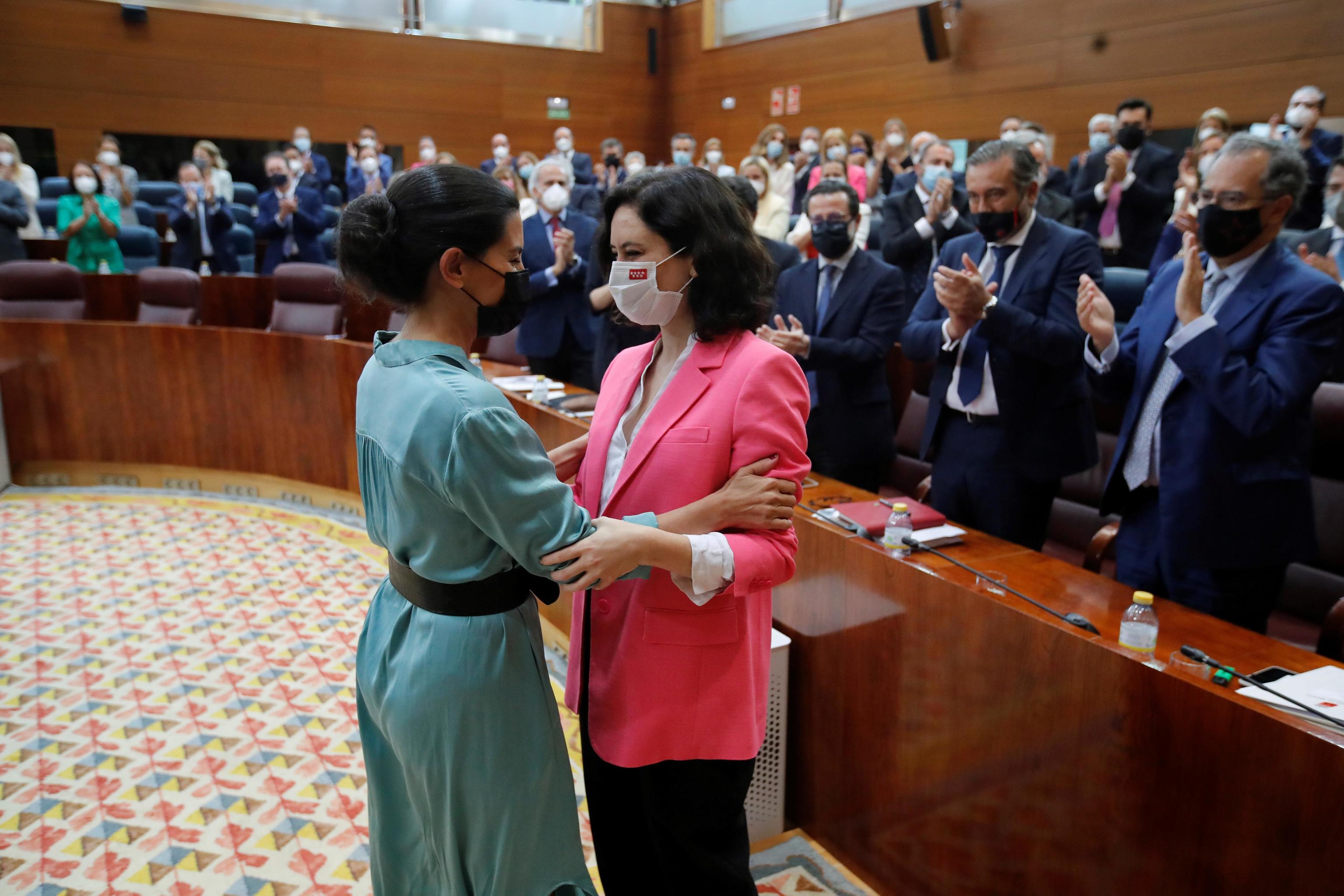 Isabel Díaz Ayuso matiza las exigencias de Vox a cambio de su apoyo ...