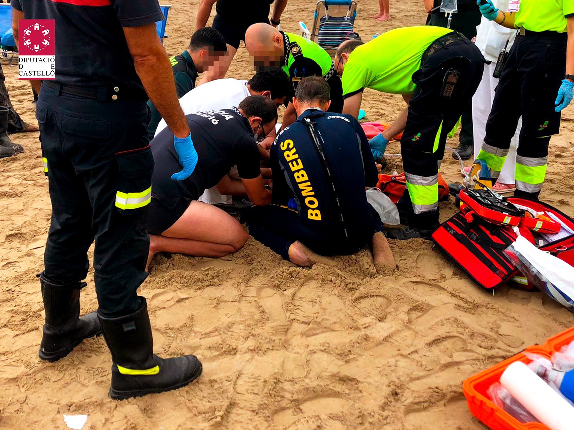 Muere un hombre al intentar salvar a una niña y a su abuelo de ahogarse ...