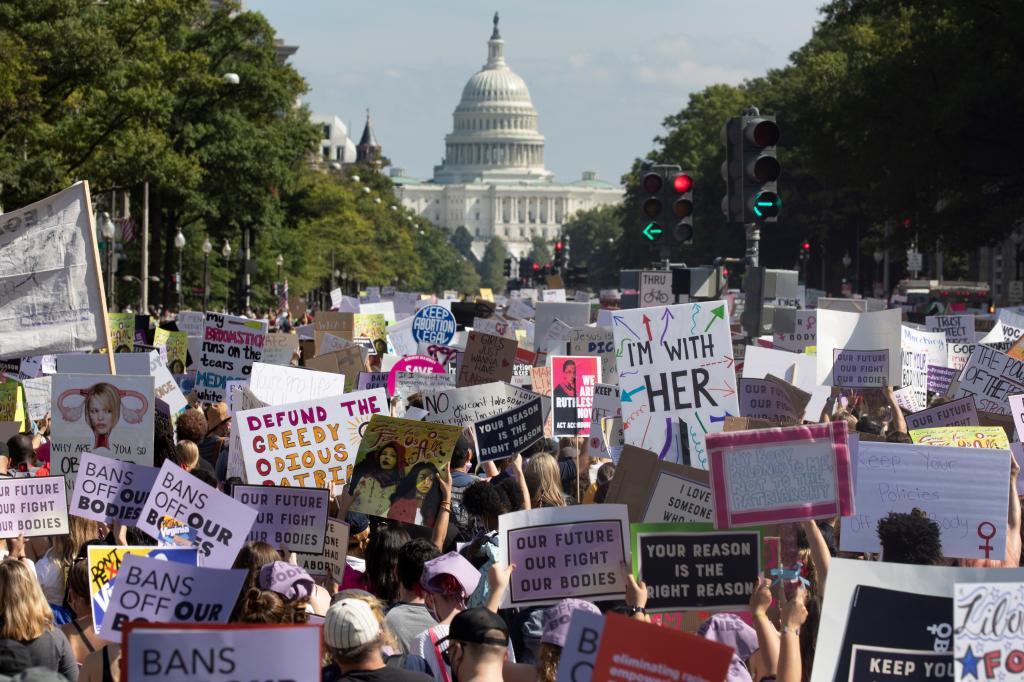 Miles de mujeres marchan en Estados Unidos en defensa del derecho al ...