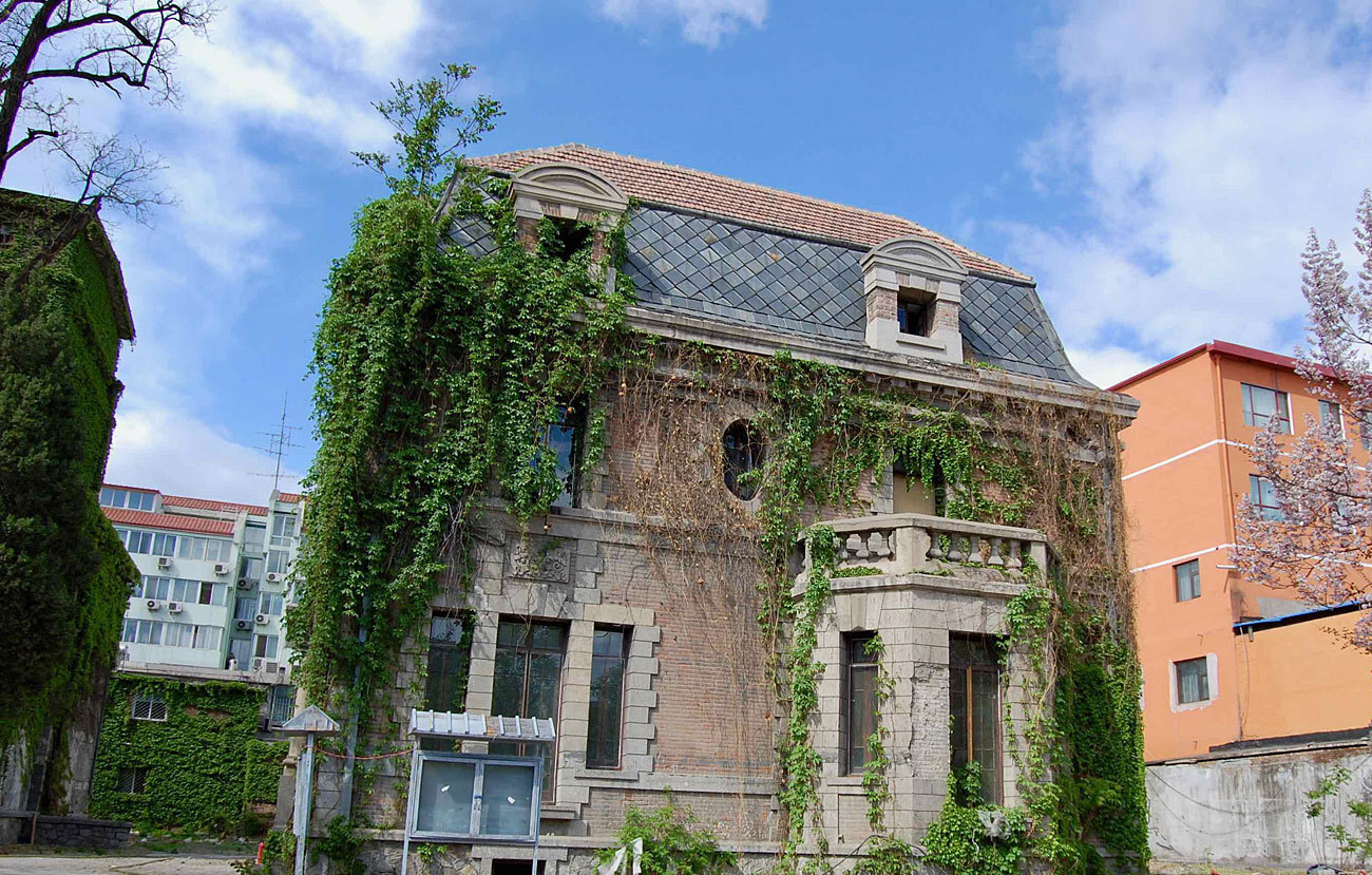 Exterior de la casa embrujada de Pekín, en Chaonei 81.