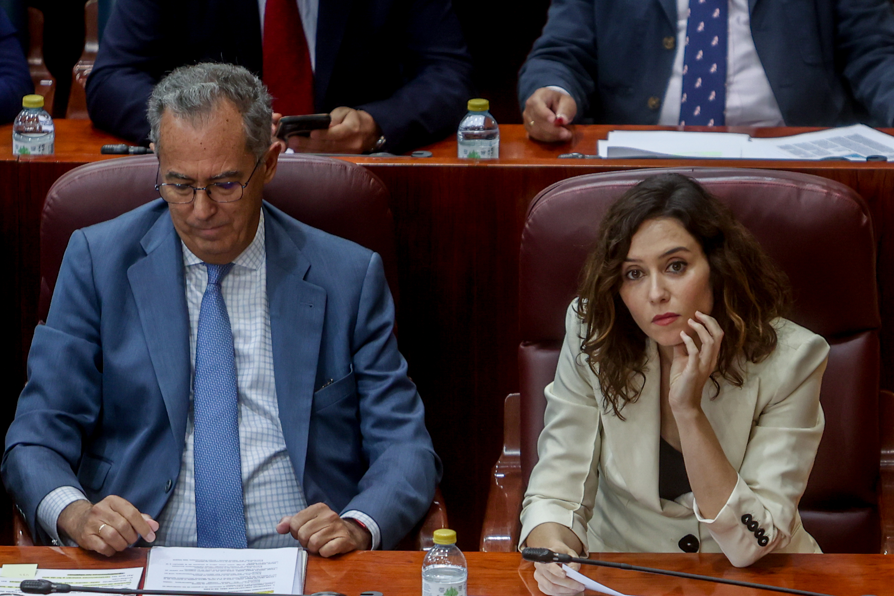 Ayuso y Vox tampoco se entienden con la Ley de Memoria Democrática ...
