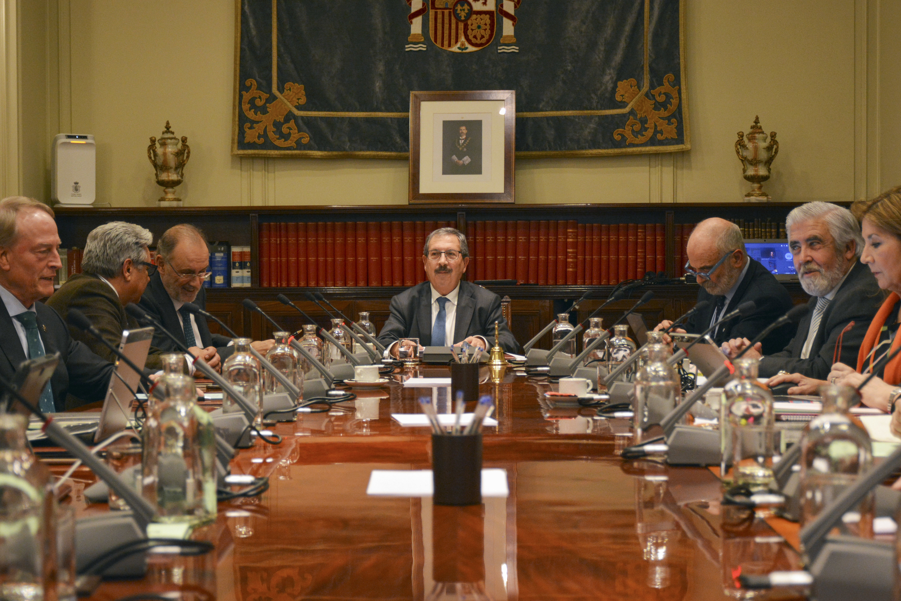El CGPJ elige por unanimidad al conservador Tolosa y a la progresista ...