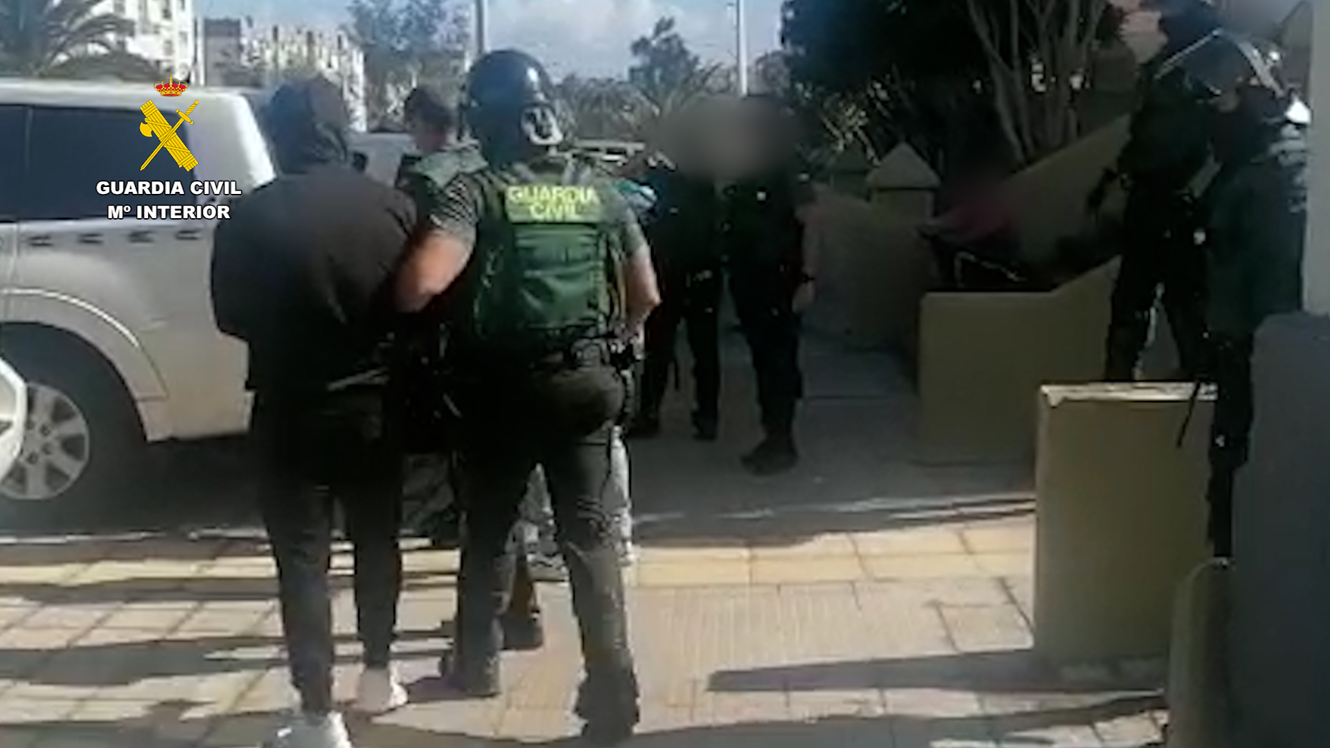 Detenido un hombre tras amenazar a su pareja con una catana y publicar ...