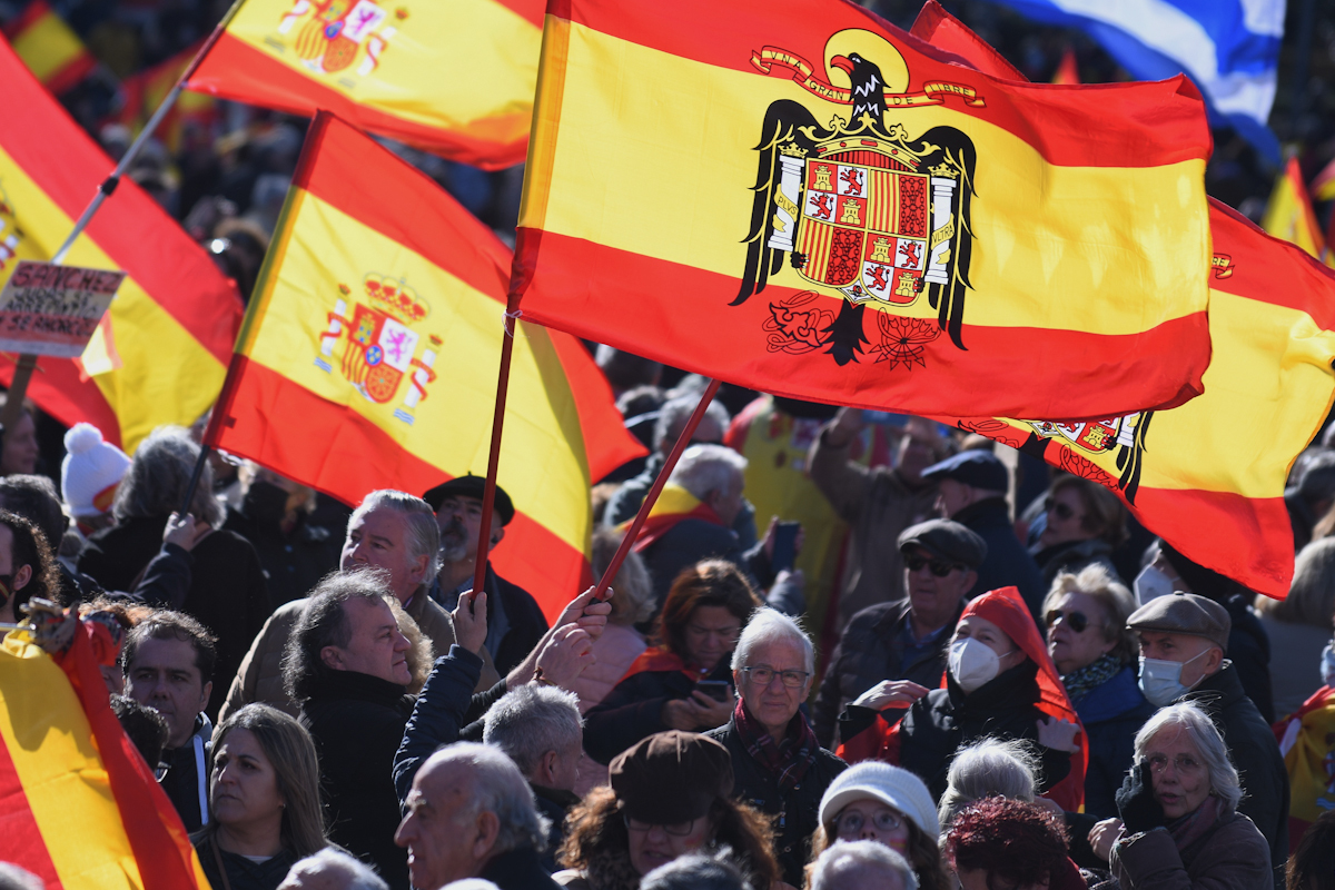Aguiluchos, saludos y otros símbolos prohibidos