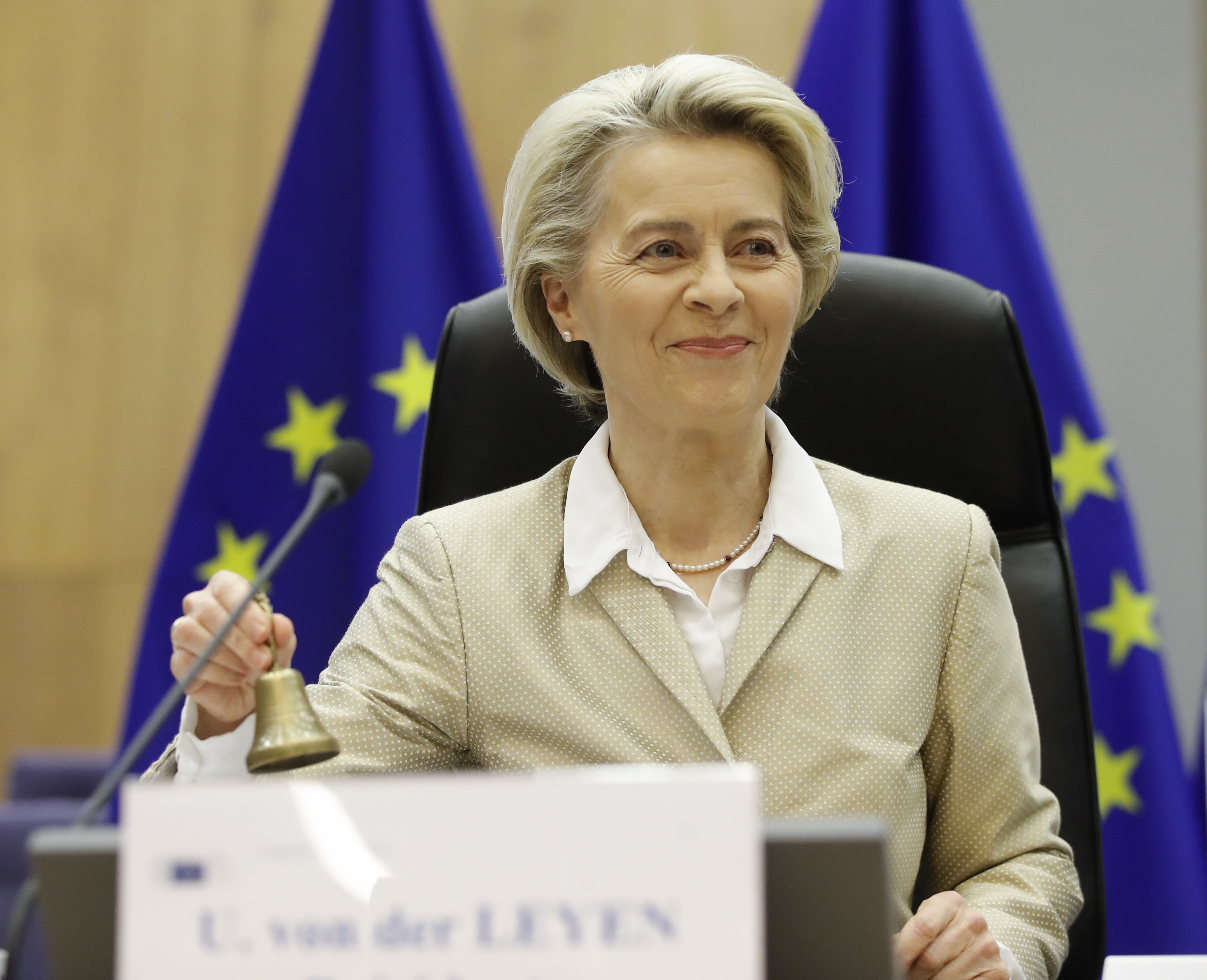 Bruselas da el primer paso para que las 'Big Tech' paguen una tasa para ...