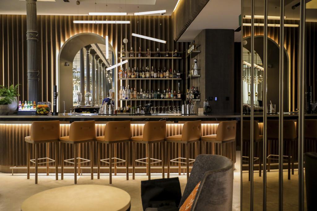 Mario Sandoval estrena Qú en el nuevo hotel JW Marriott en la Plaza ...