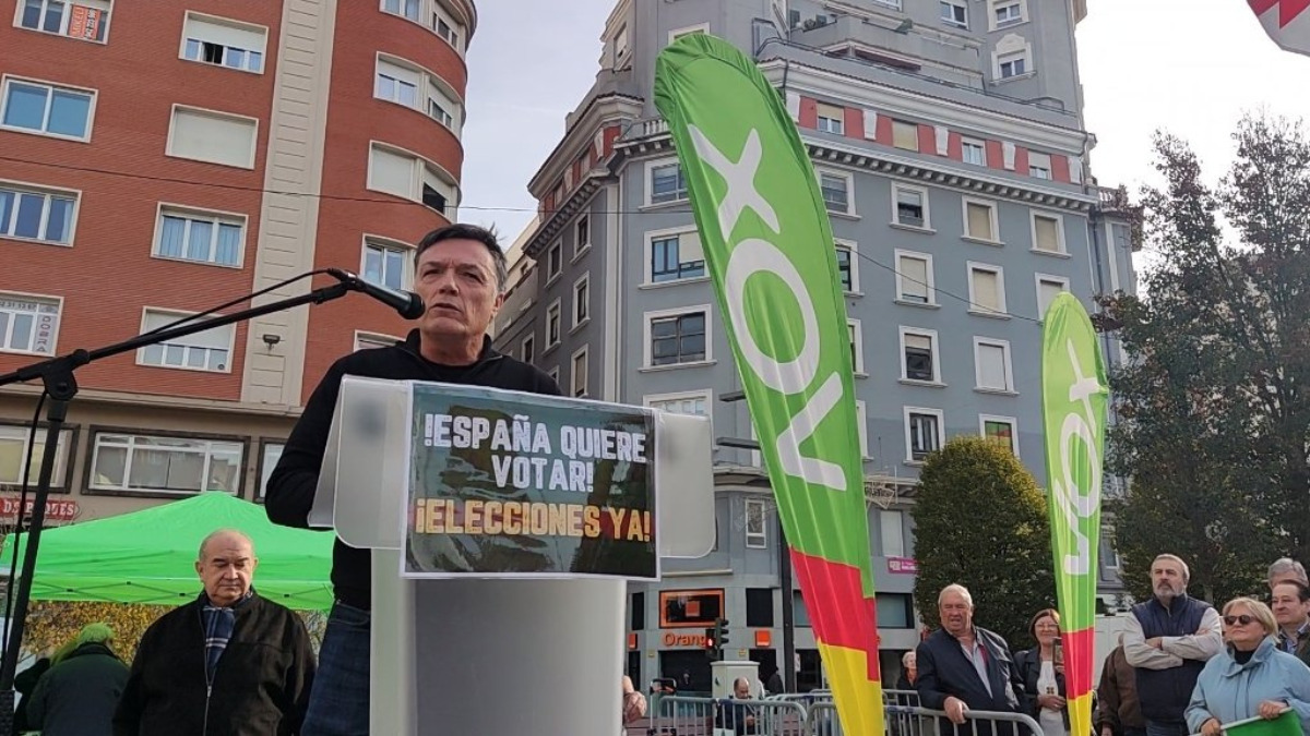 Dimite la mitad de la Dirección de Vox en Cantabria a mes y medio del ...
