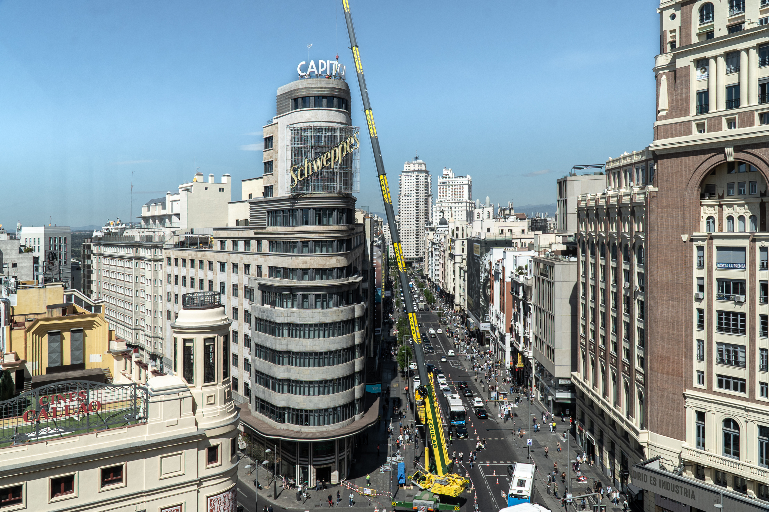 Endless Latitude Set Di 2 Poster Panoramici Di Madrid (100x35 Cm): Edificio Metropolis E Fontana Di Cibeles. Fotografia Notturna Professionale Su Carta Lucida 200 Gr, Made In Spain