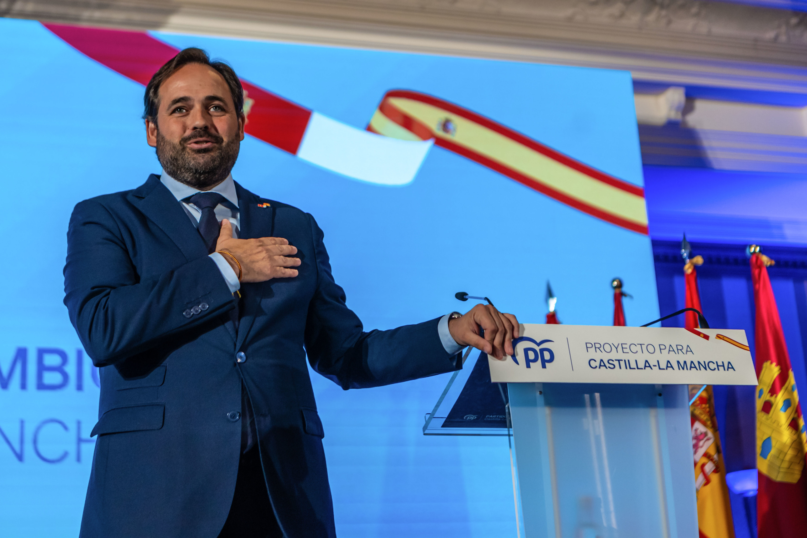 Las Cortes de Castilla-La Mancha piden al candidato del PP que aclare ...