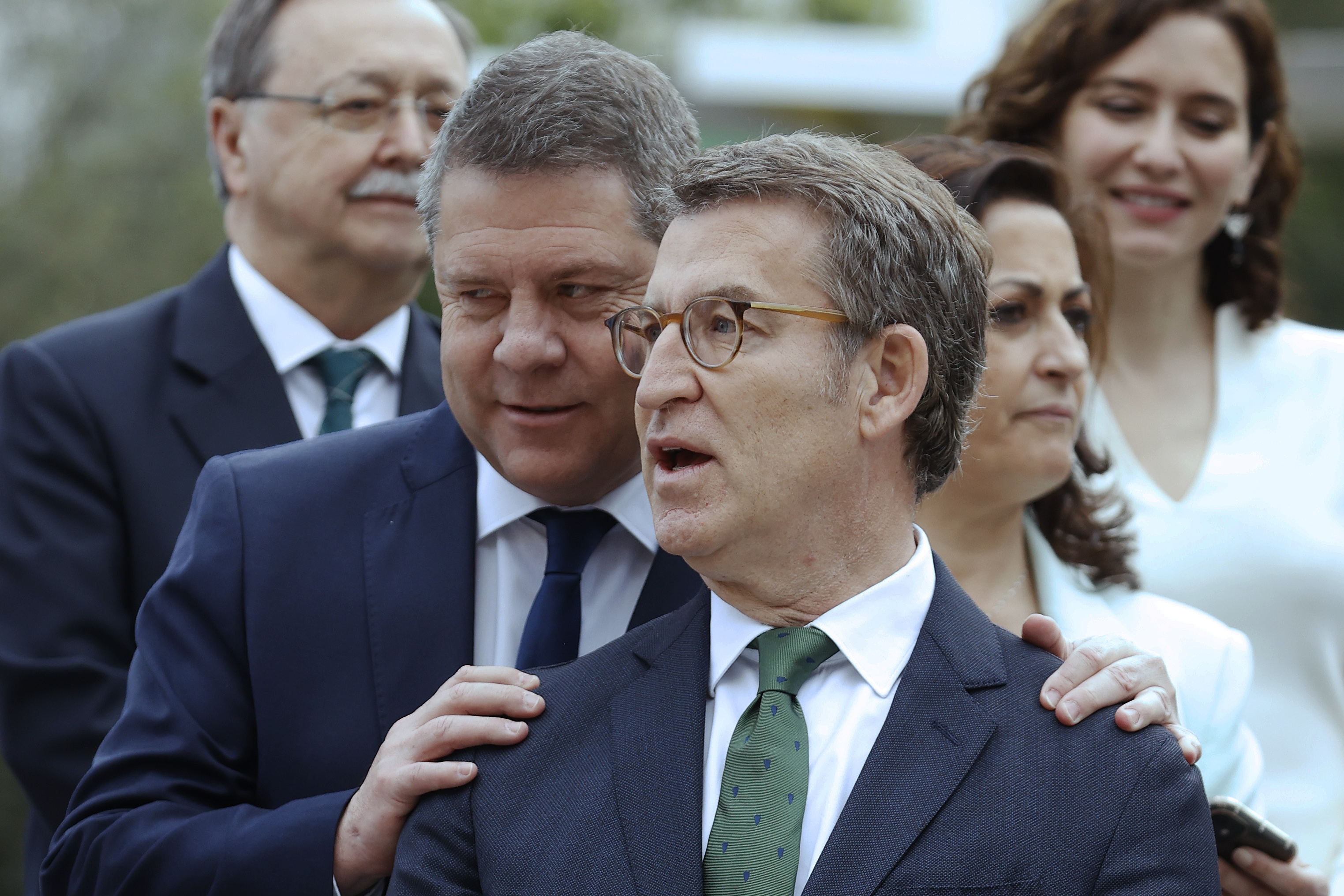 El PP presiona a Page y Vara para que exijan a Sánchez que gobierne la ...