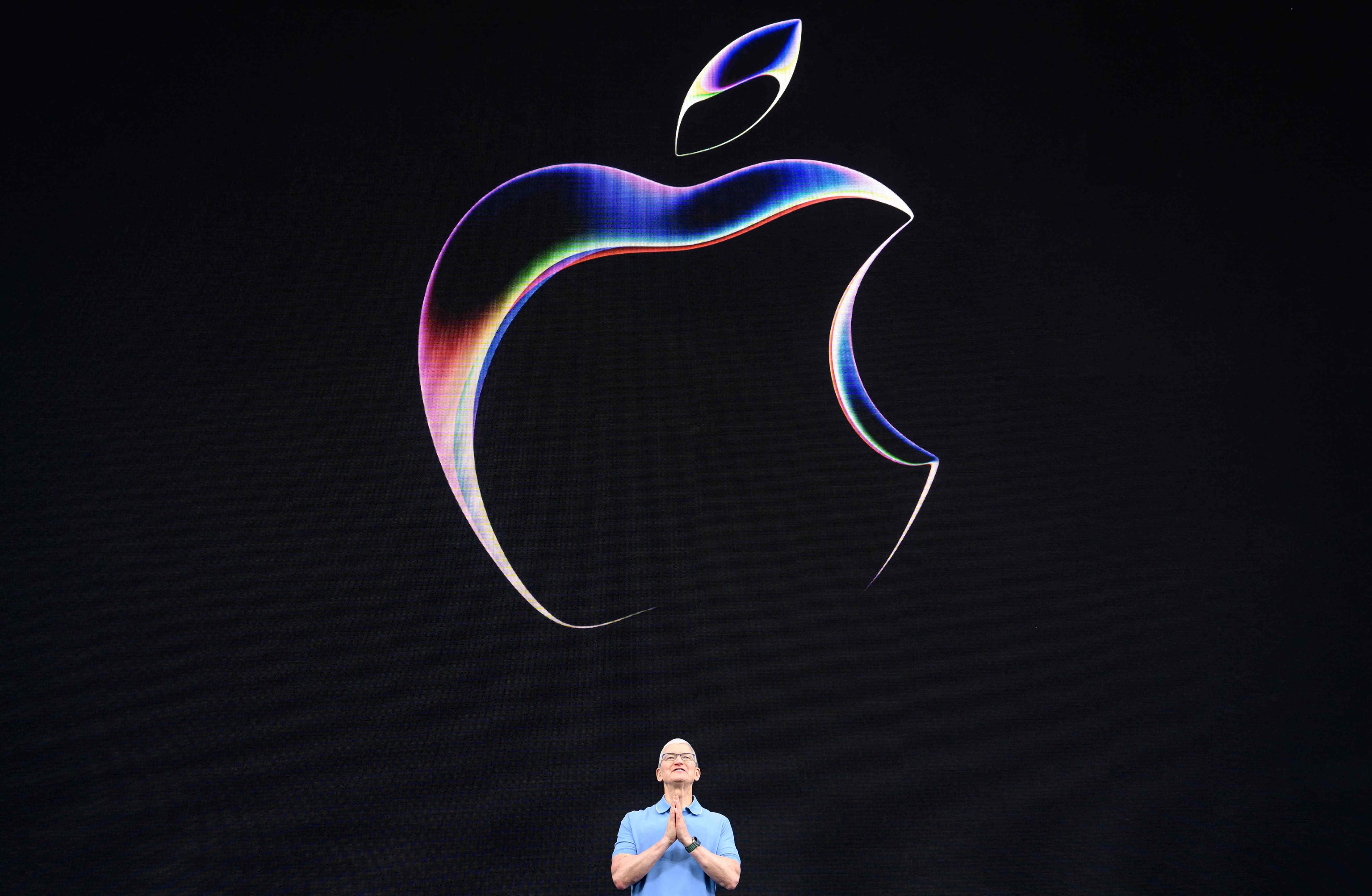Apple bate los 3 billones de dólares en Bolsa, dos veces el PIB de ...