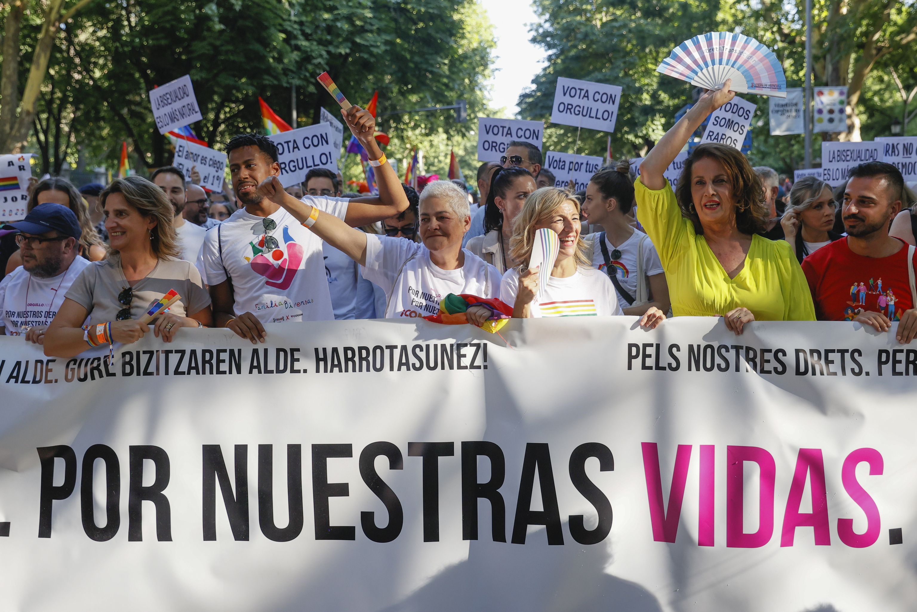 La caravana del Orgullo LGTBI reclama un "pacto de Estado contra los ...