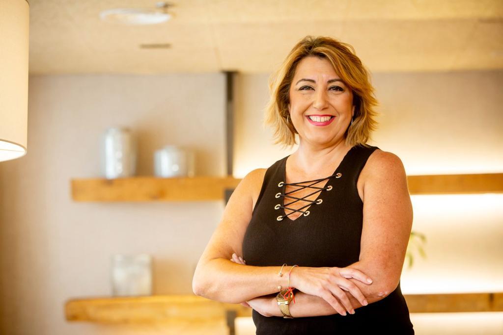 Qué fue de...: Susana Díaz, sus horas en el AVE, en tertulias en la tele y  viendo crecer a sus hijos: "He recuperado un poco la vida personal" | Qué  fue de