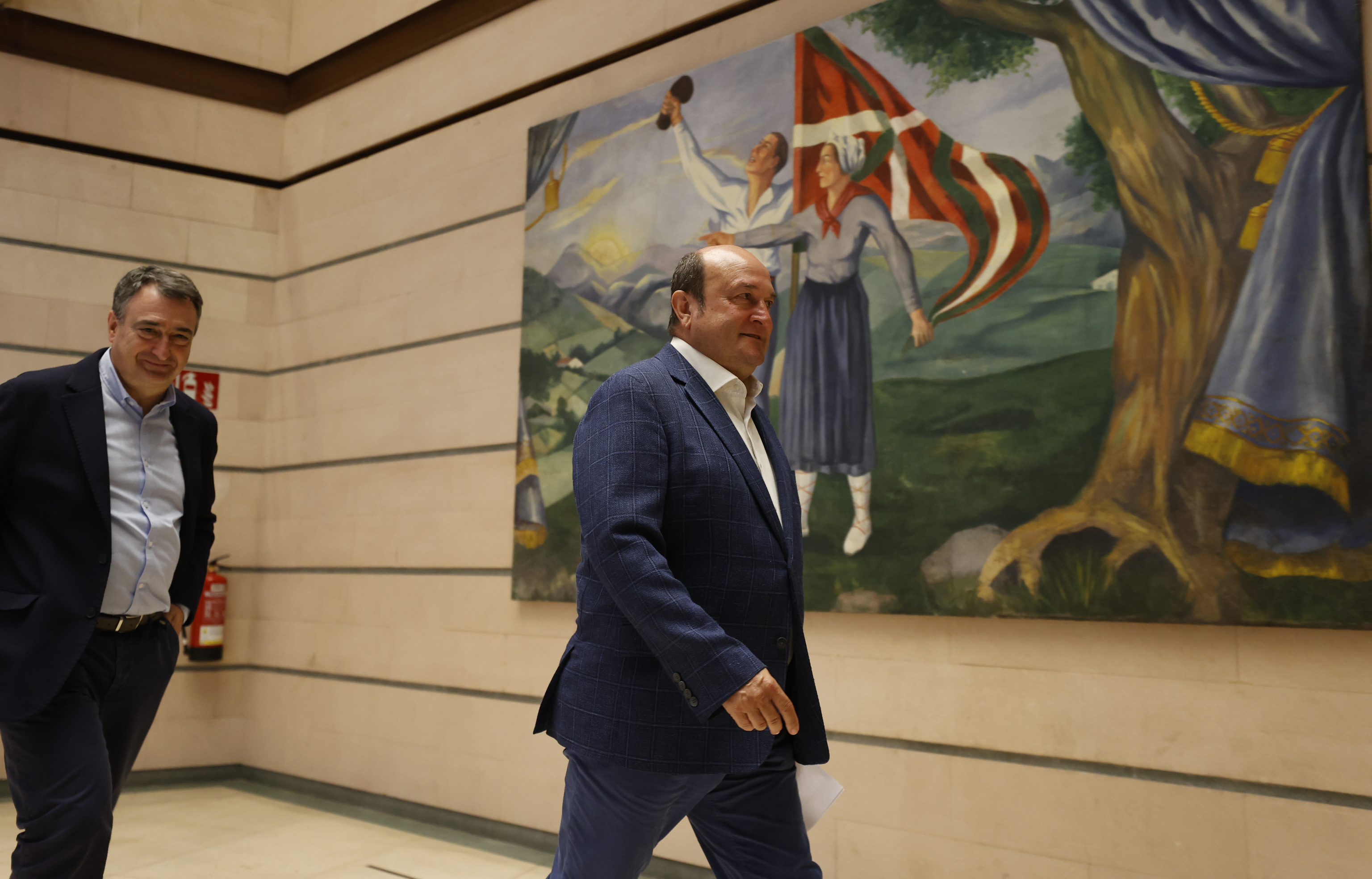 El PNV responde a Feijóo que no facilitará su investidura y ni siquiera ...