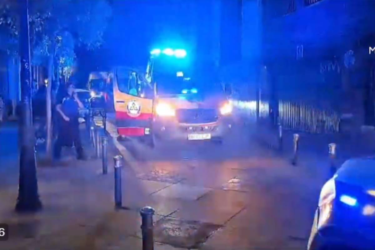 Dos jóvenes heridos, uno grave, tras una pelea en la plaza del Dos de ...