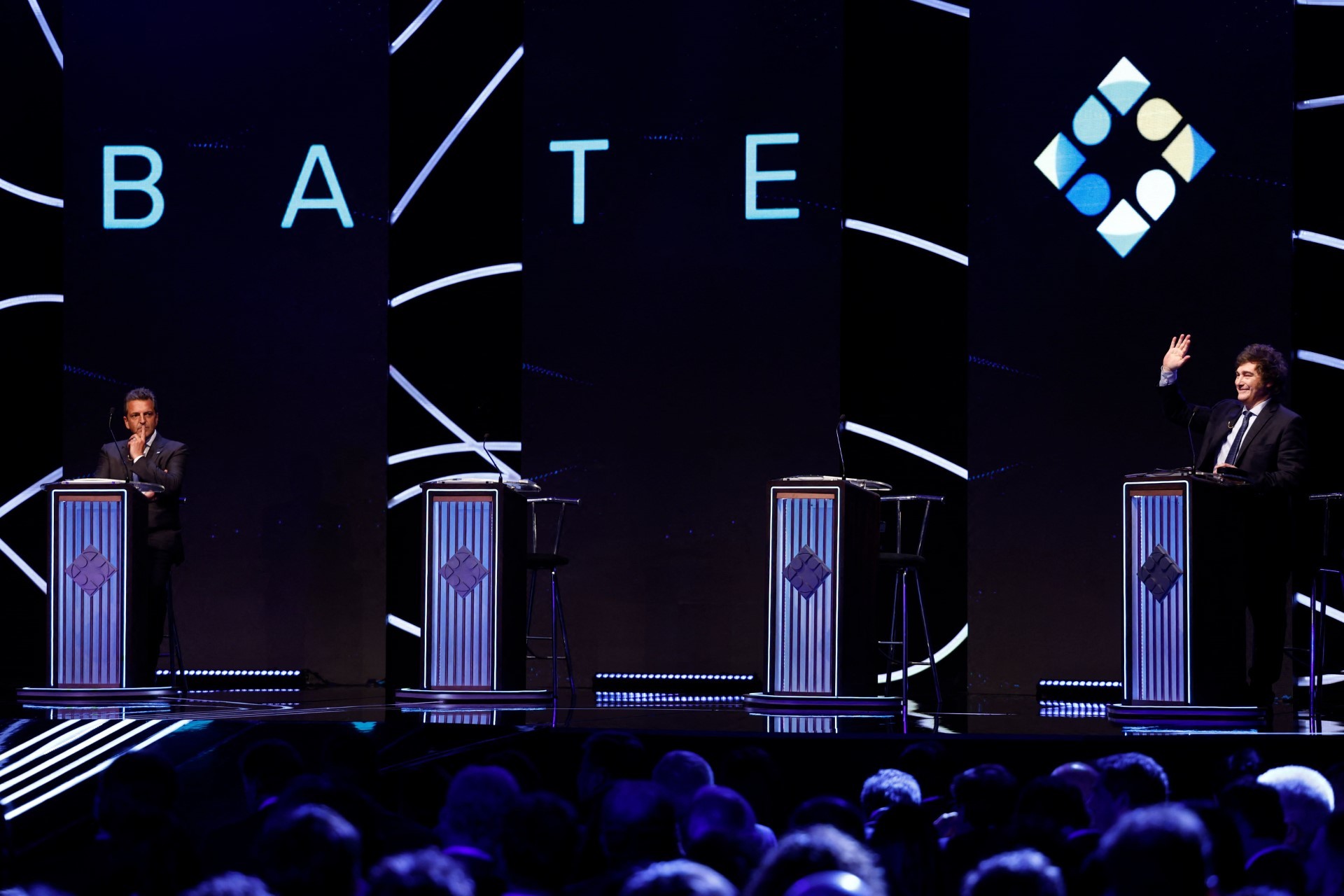 Milei se disculpa a medias con el Papa en el debate presidencial en la ...