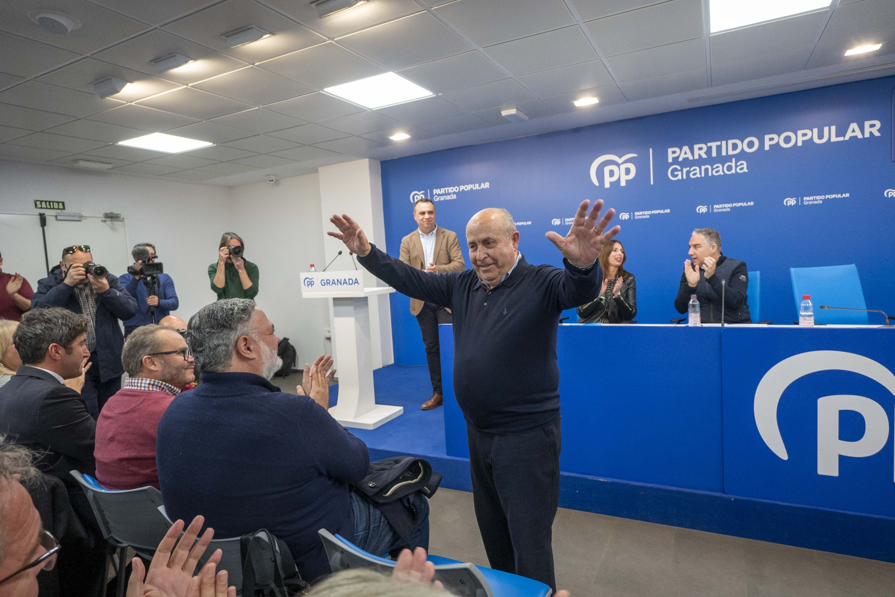 El PP homenajea al ex alcalde de Granada Torres Hurtado, absuelto de ...