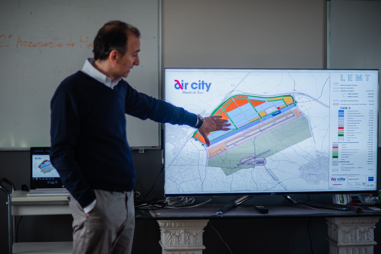 ¿Otro aeropuerto para Madrid? Un proyecto busca relanzar el aeródromo ...