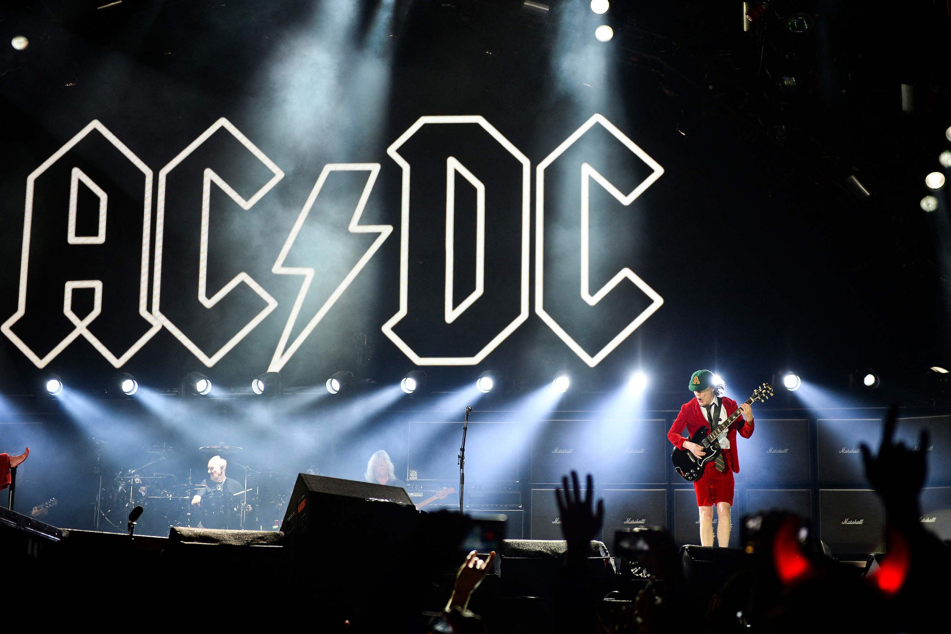 AC/DC en Sevilla, único concierto en España del grupo con Brian Johnson ...