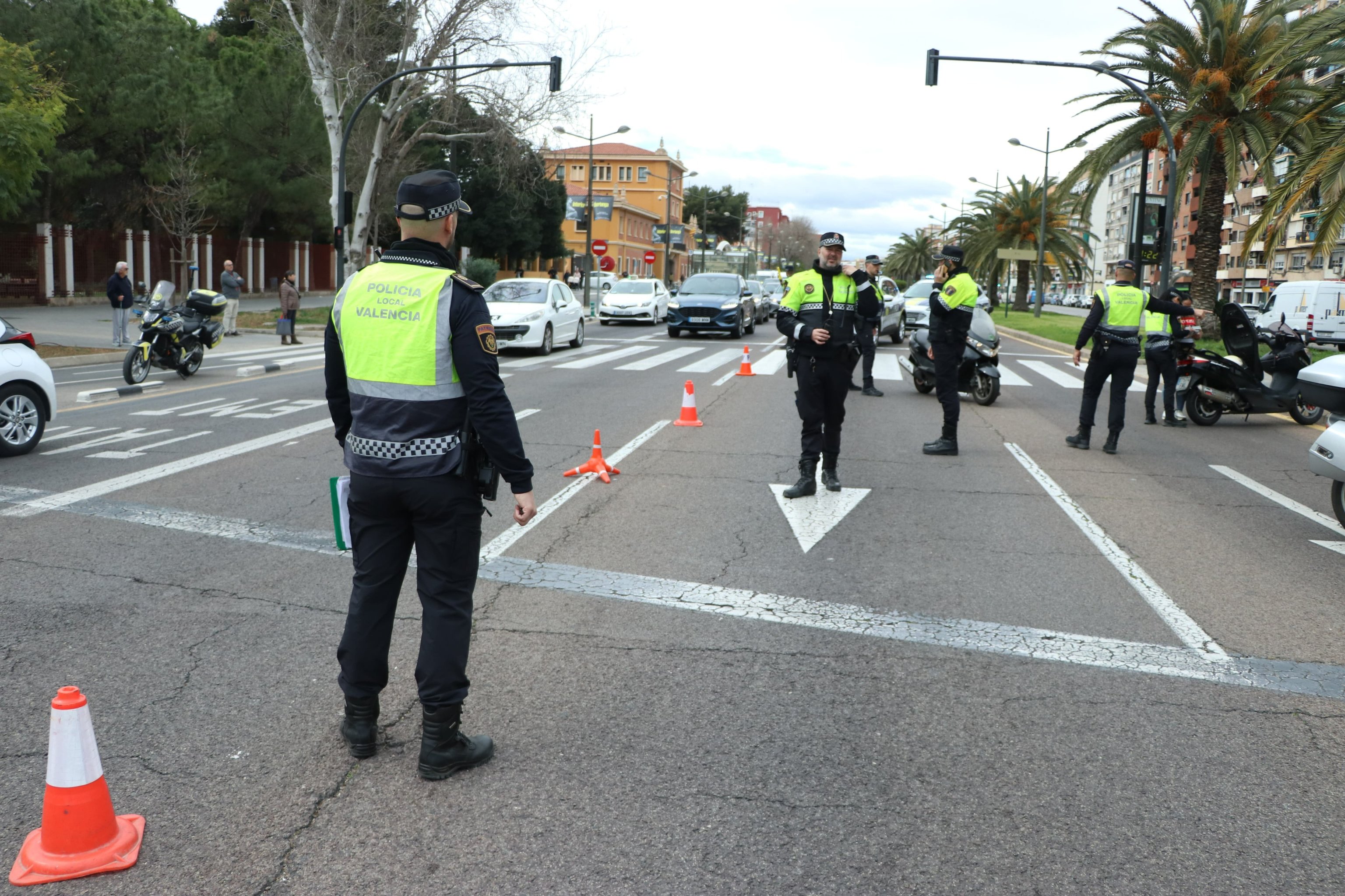 Un conductor ebrio se queda dormido al volante y deja cinco heridos en ...
