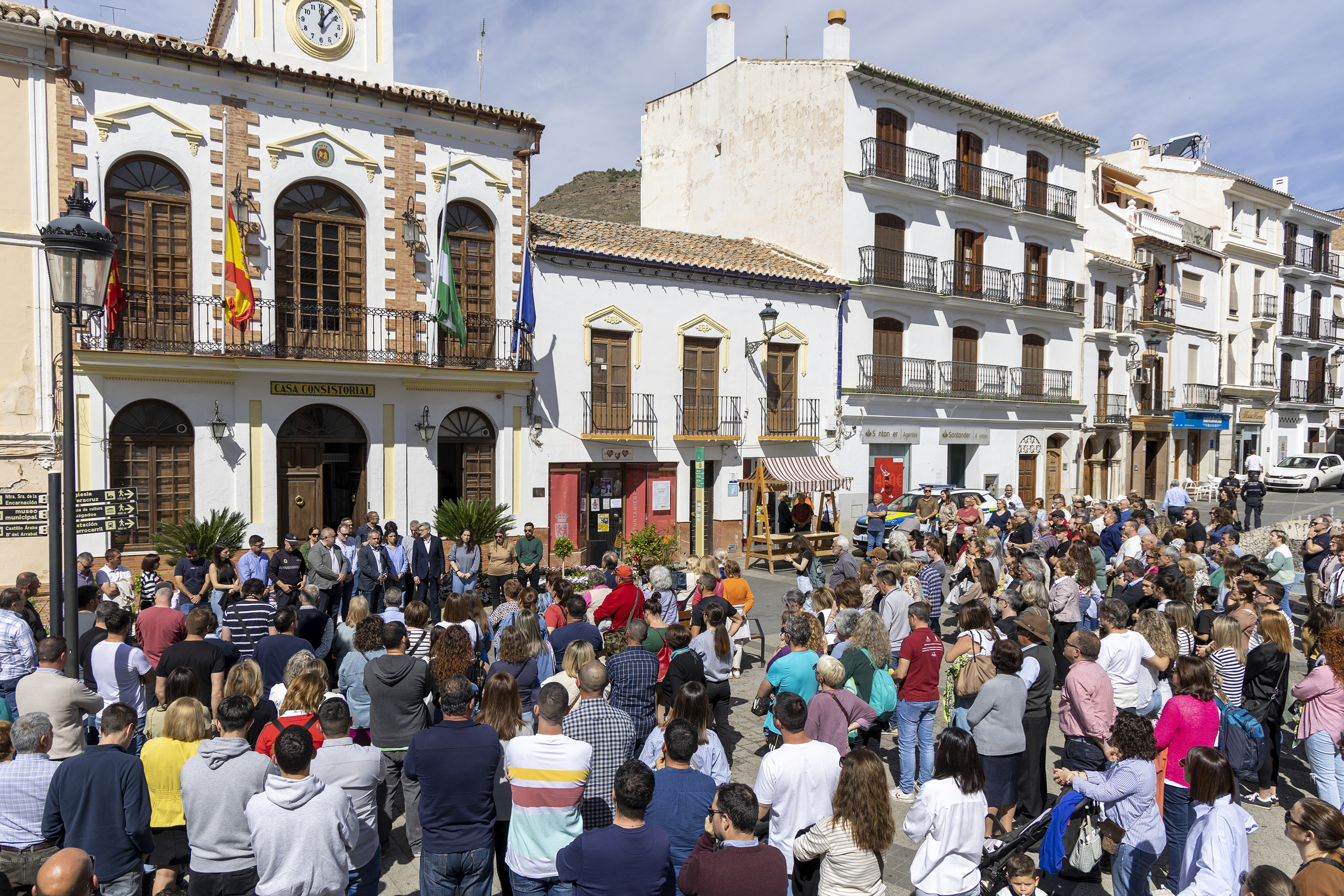 Un hombre mata a tiros a su ex mujer delante de su hija en plena calle ...