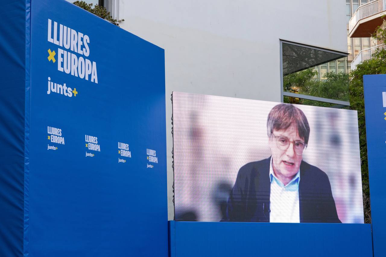 Puigdemont promete "parar la españolización de Europa" y ERC se ...
