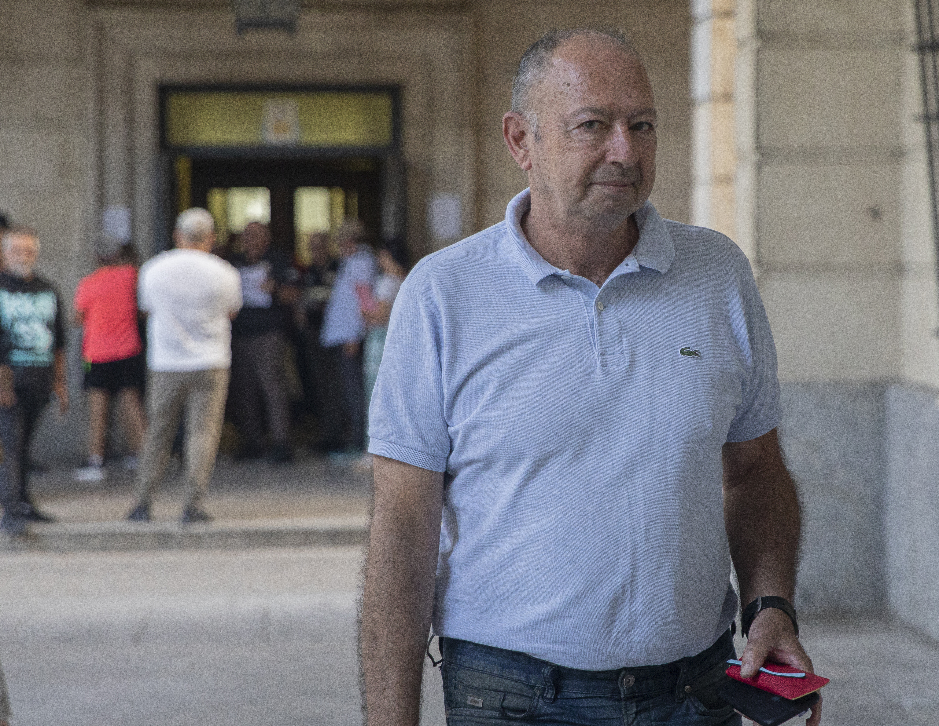 El ex director general de Trabajo Daniel Alberto Rivera, a las puertas de la Audiencia de Sevilla.