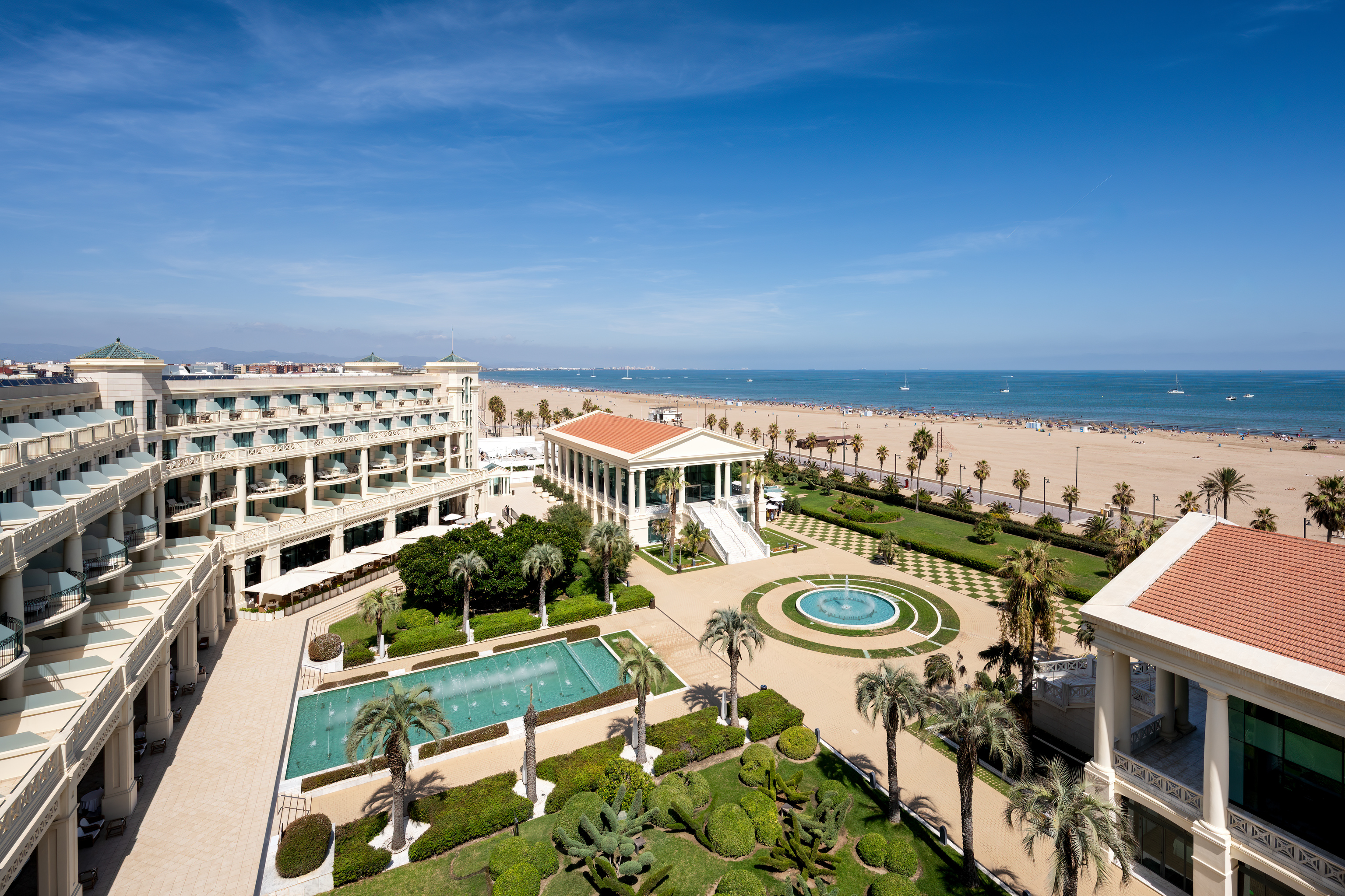 cuando-la-playa-est-a-un-paso-de-tu-habitaci-n-comunidad-valenciana