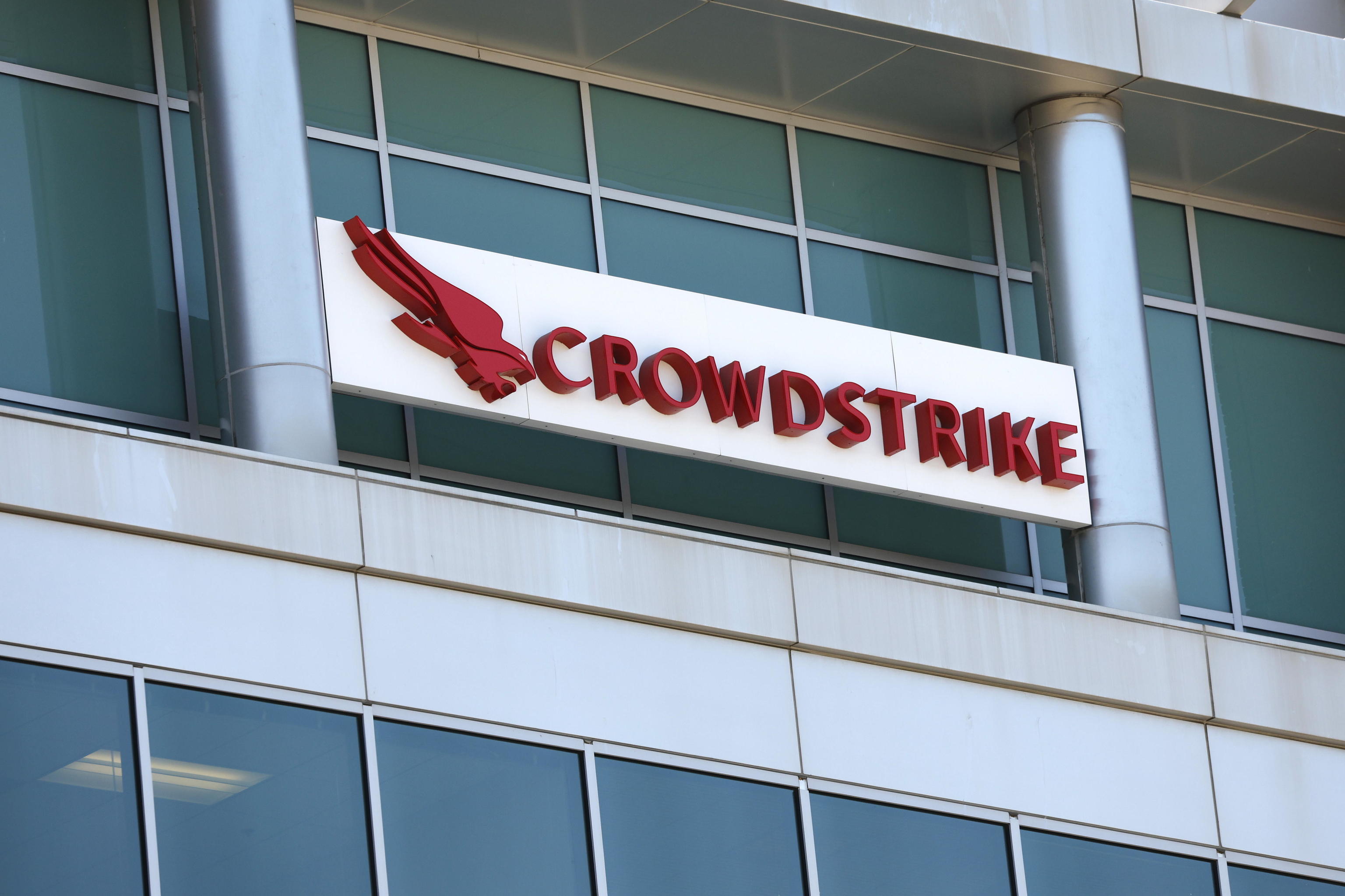 El fallo de CrowdStrike afectó a 8,5 millones de ordenadores en todo el ...