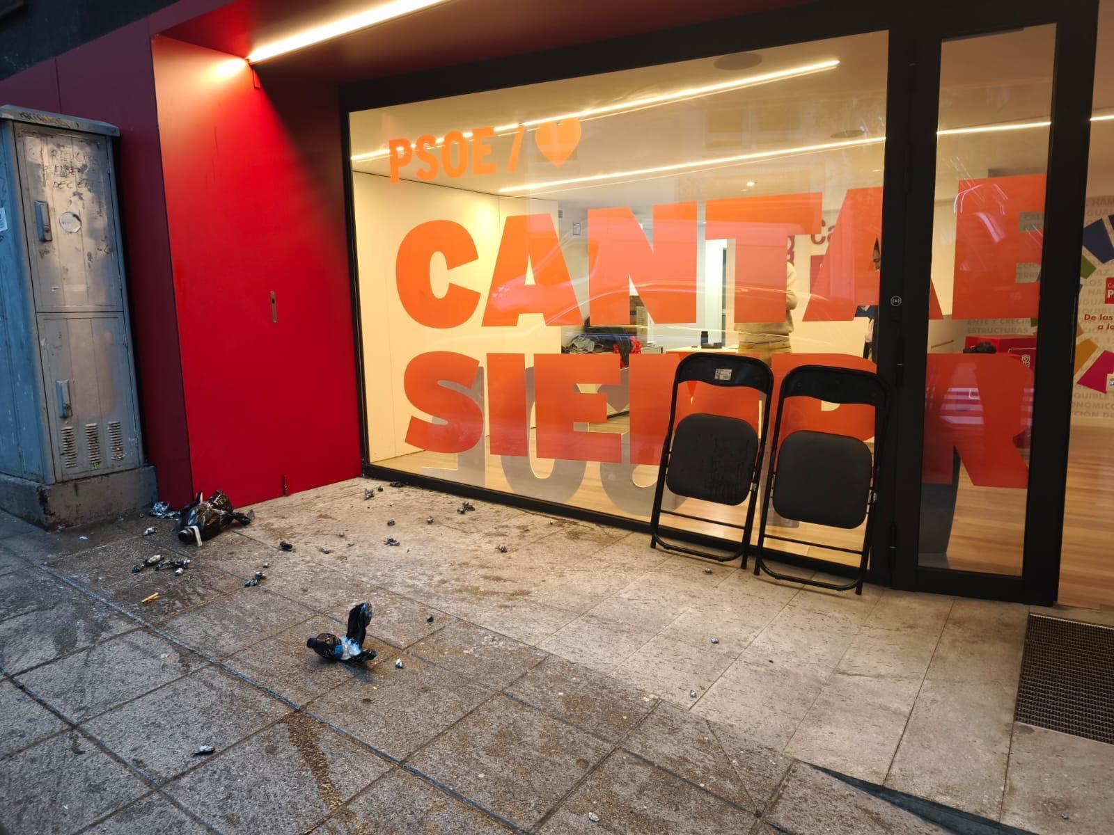 El PSOE atribuye el ataque a su sede en Santander a "los bulos" y "la ...