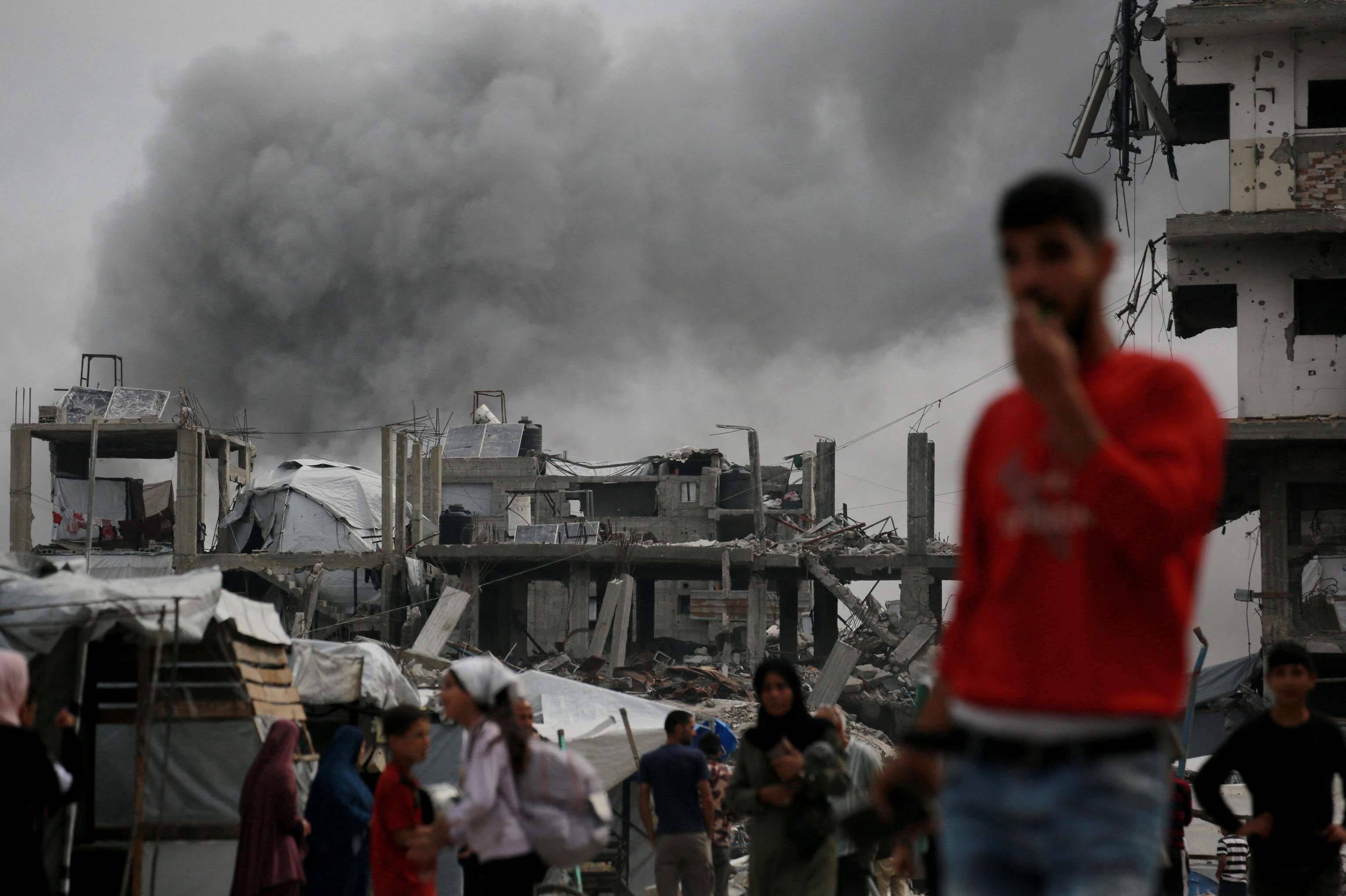 Israel intensifica los ataques en la Franja de Gaza mientras sigue la ...
