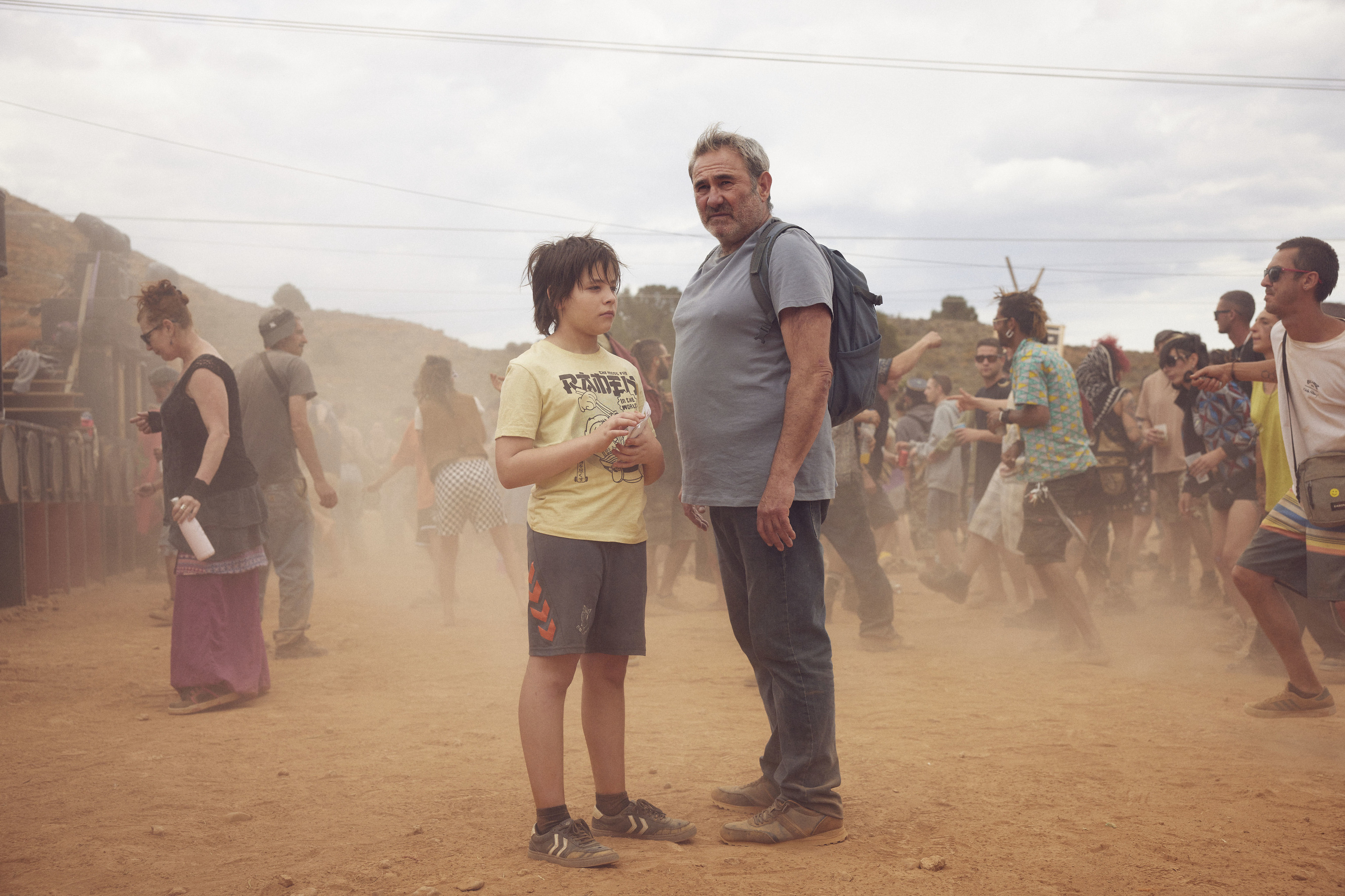 Sirat: Oliver Laxe hace saltar Cannes y el cine por los aires (****) | Cine
