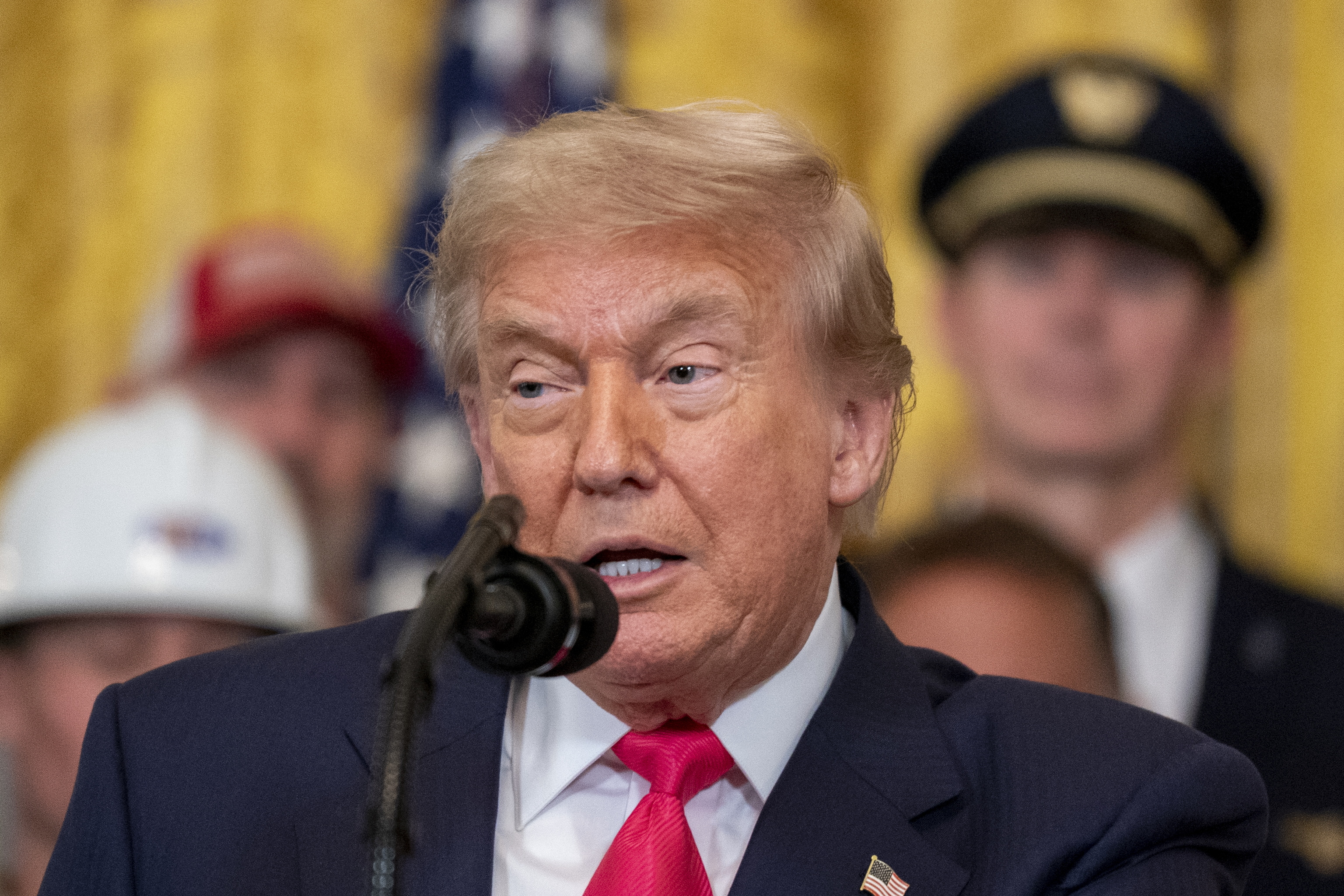 El Supremo entra al juego de Trump y limita los poderes de los ...
