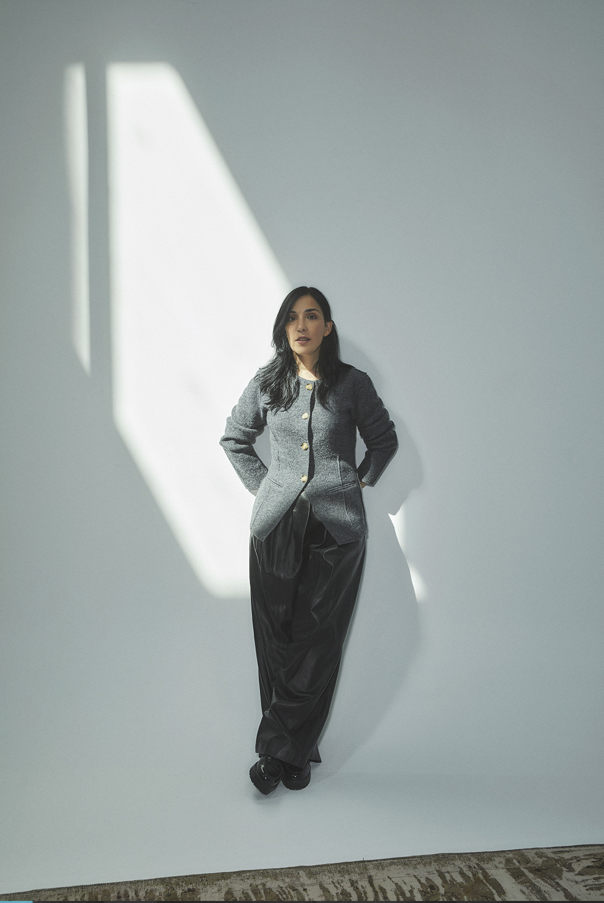 Jacket by Simorra, pants by Adolfo Domínguez and moccasins by H&M.