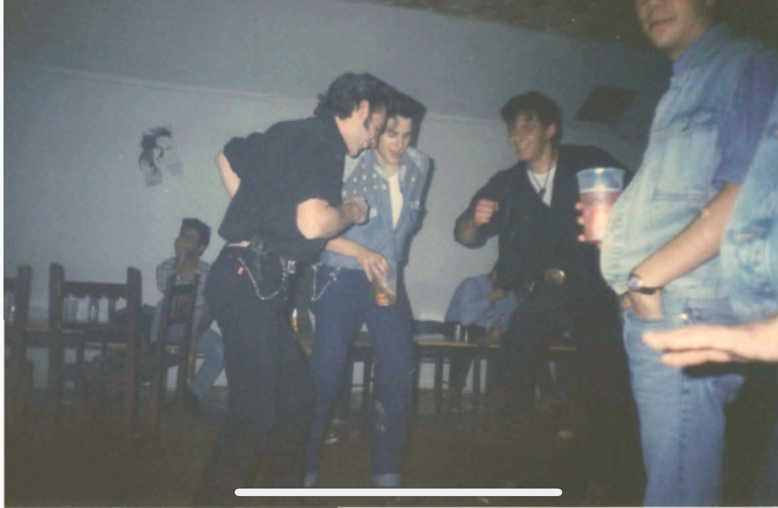 Alcal'ın 'pasifist' rock'çıları Heartbrakers: “Onları sevmiyorduk ama 80'lerde kendimize saygı duyulması gerekiyordu. Serserilerle yolumuz kesişirse kendimizi havaya uçururduk”
