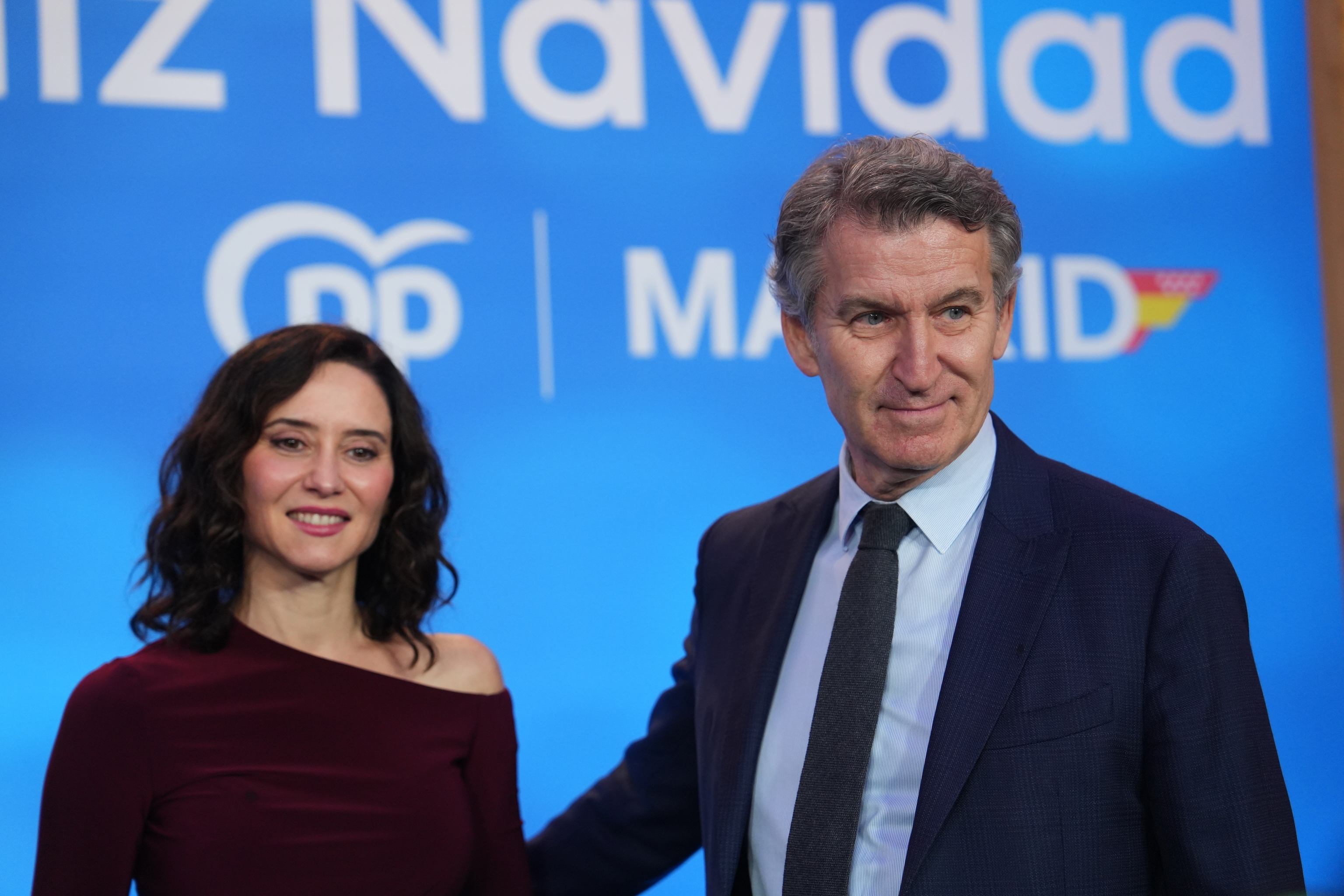 Ayuso a Feijóo en la copa navideña del PP de Madrid: "Estamos en forma ...