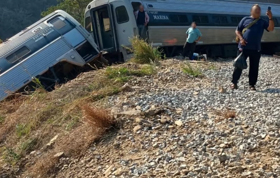 al-menos-13-muertos-y-98-heridos-tras-el-descarrilamiento-del-tren