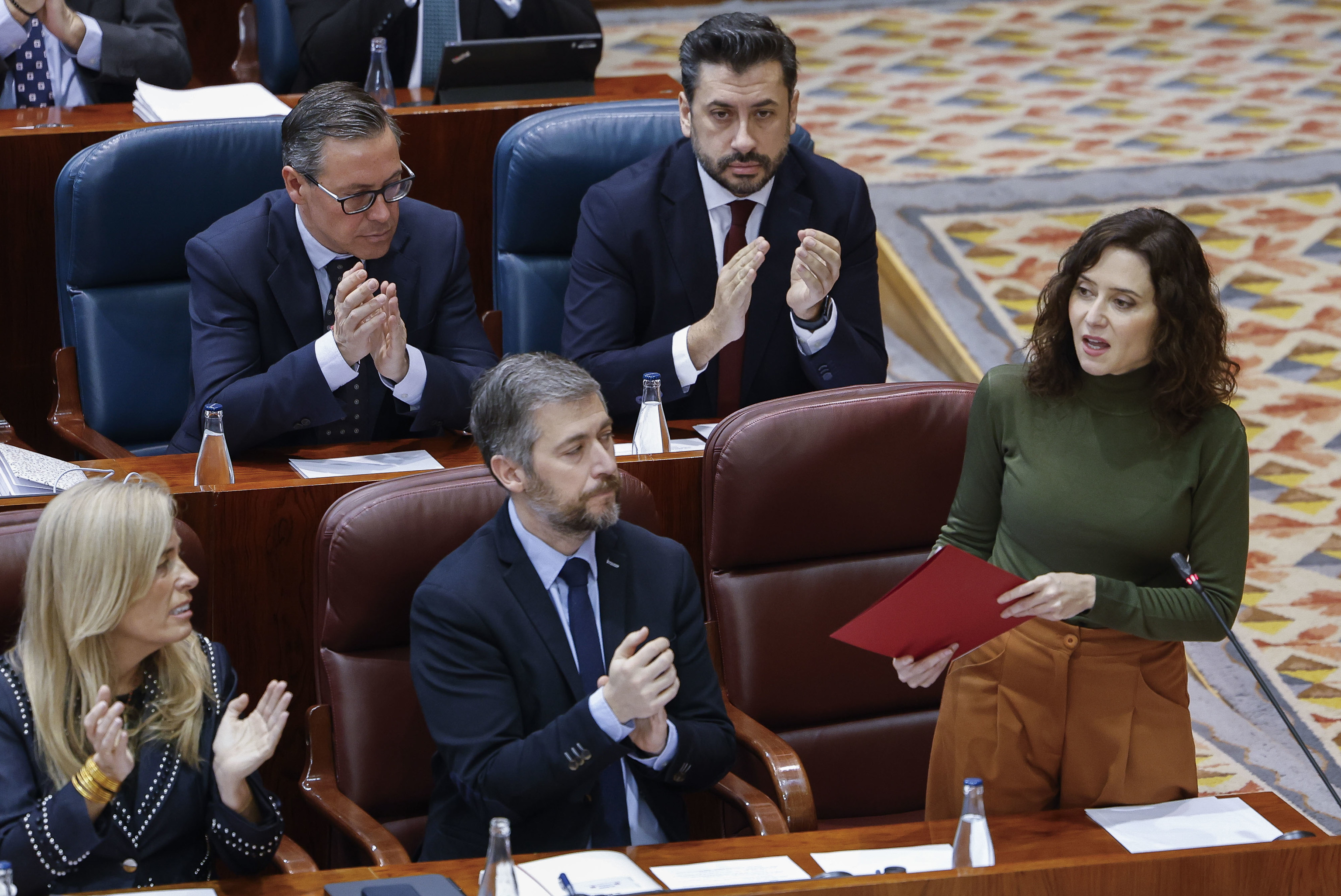 La izquierda y Vox piden dimisiones en el PP de Madrid por una denuncia ...
