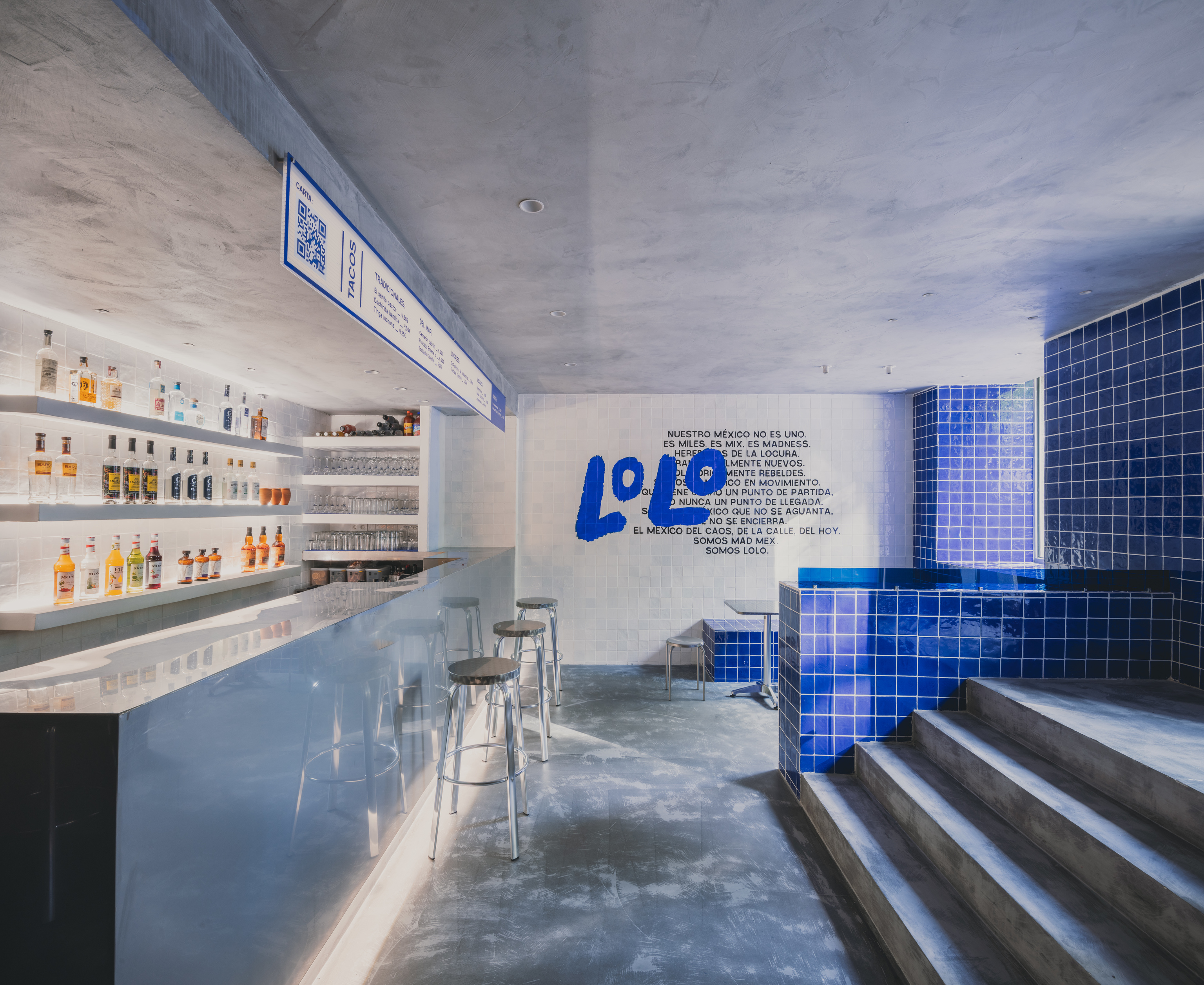 Un rincón junto a la barra de Lolo Taco Bar.
